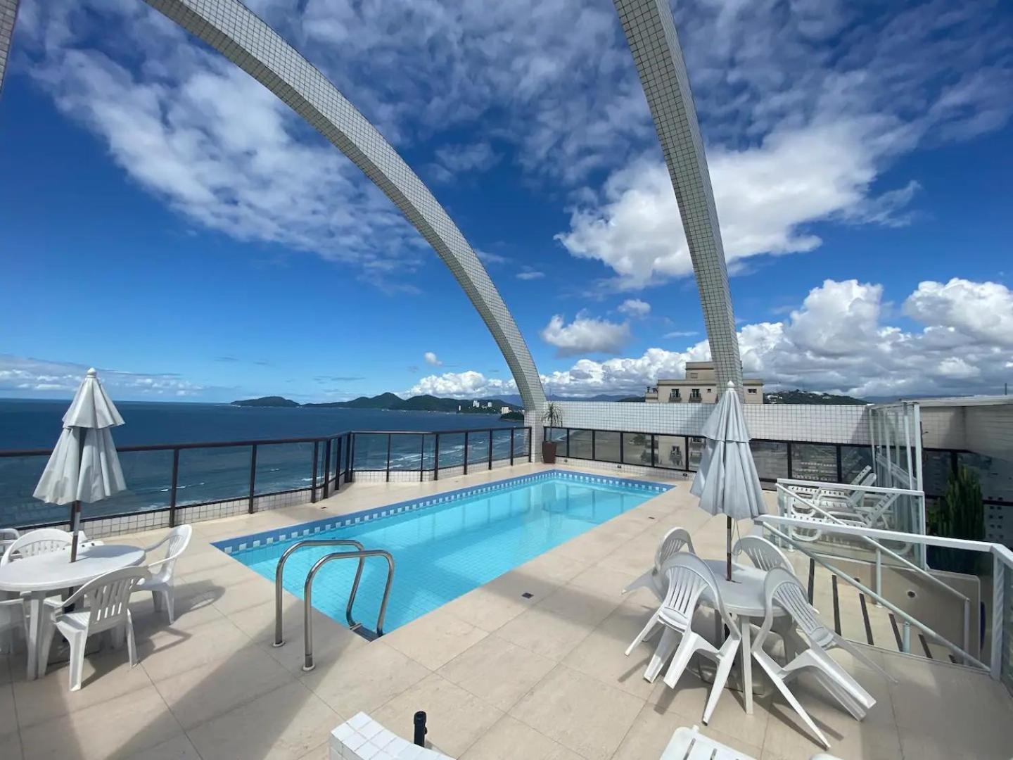 Apartment Flat Em Frente Ao Mar Com Piscina Varanda E Ac