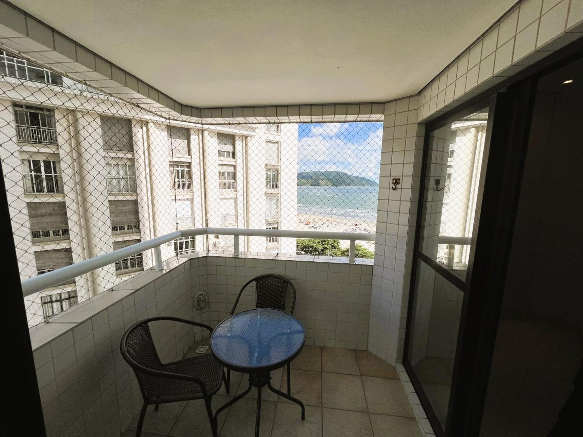 Flat Em Frente Ao Mar Com Piscina Varanda E Ac * Santos (Sao Paulo)